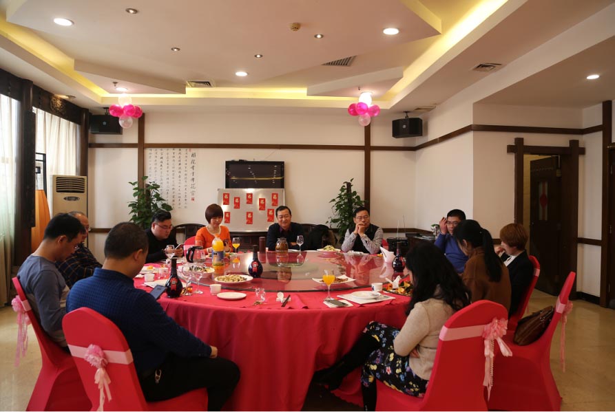 J9����Ա�����һ����������������Ԫ���ѽ�