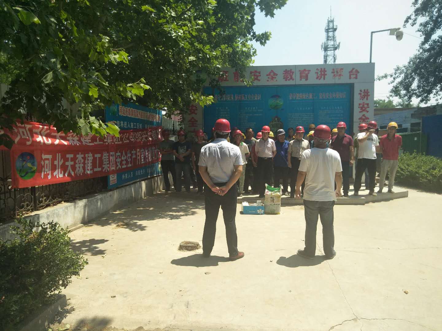 �����徲������������ʵ����Ա�������徲