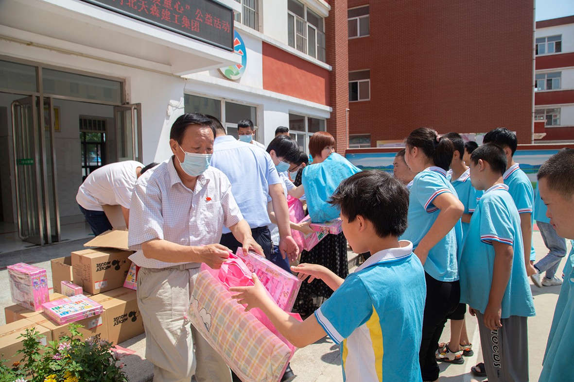 60d433f9ba75a.jpg 4.jpg